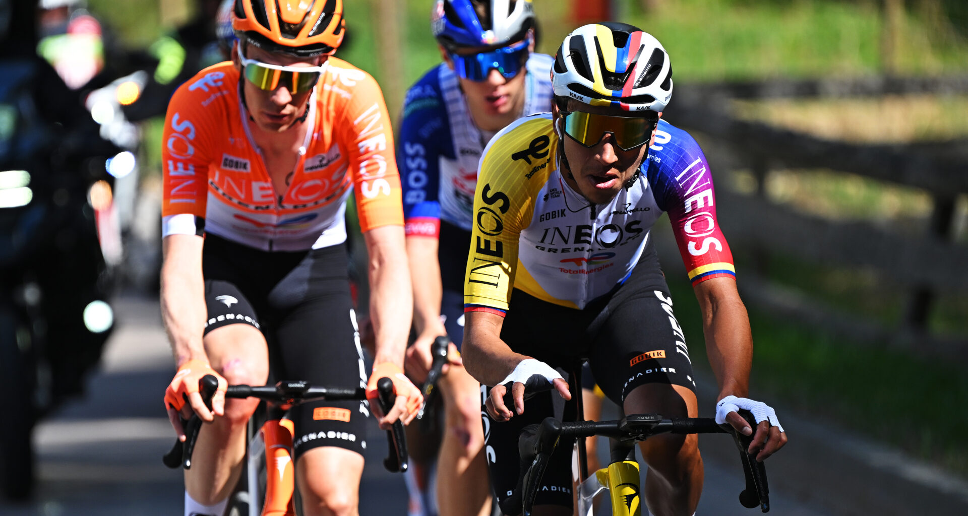 Arensman and Bernal sprint to top four on stage two in the Alps