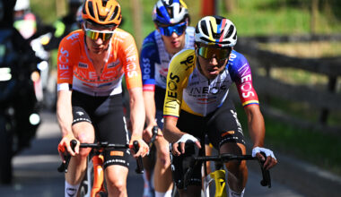 Arensman and Bernal sprint to top four on stage two in the Alps