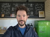 Selfies comparison: Galaxy S26 Ultra - 23mm, f/2.2, ISO 250, 1/60s (4000x3000px) - Samsung Galaxy S26 Plus vs. Galaxy S26 Ultra