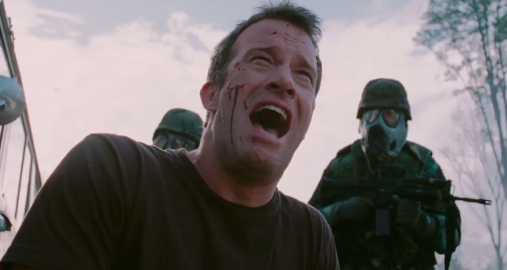 Thomas Jane as David Drayton screaming at the end of The Mist