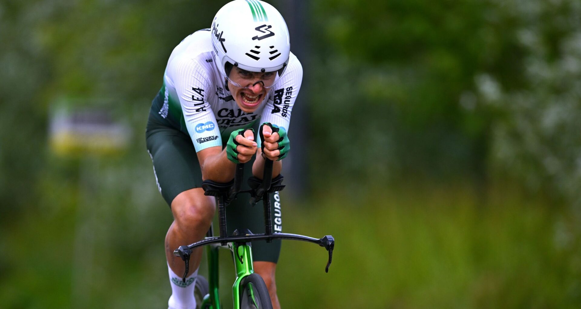 Spanish cyclist Jaume Guardeno in intensive care after training collision with vehicle