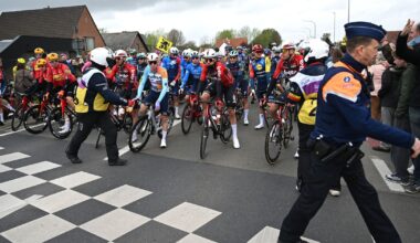 'Unprecedented' - Chaos at Tour of Flanders as train crossing splits peloton with Tadej Pogacar and Mathieu van der Poel impacted
