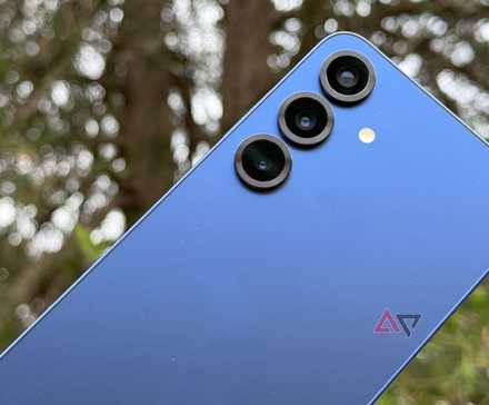 Samsung Galaxy S25+ on a dark day