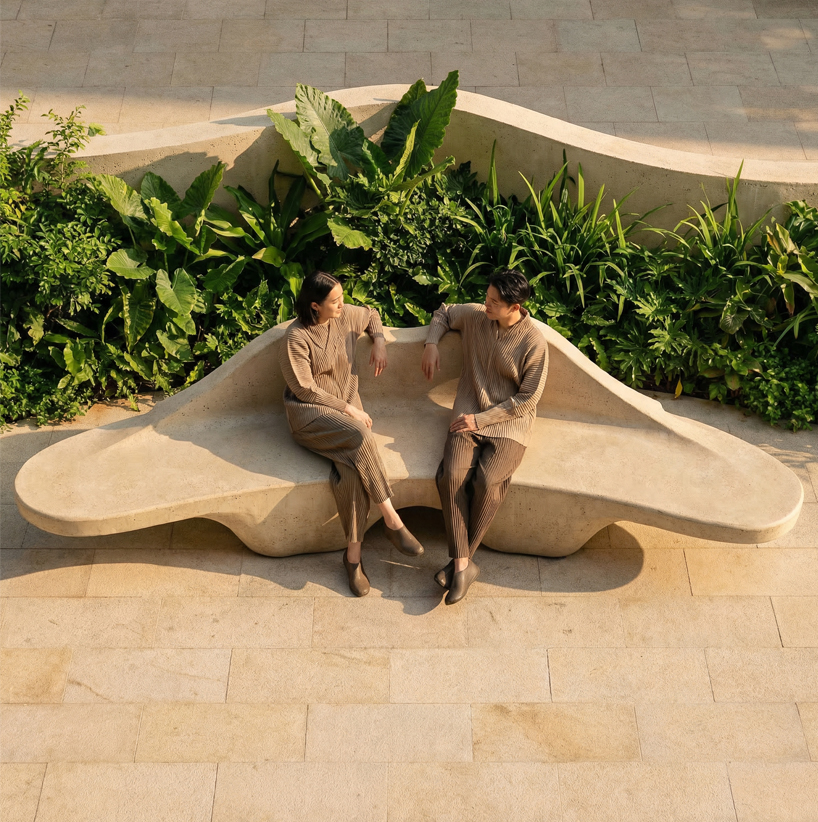 zU-studio installs sunflower sculptural bench into san sebastián’s urban plaza - 4