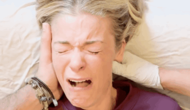 Singer LeAnn Rimes left crying after expert performs deep jaw release in painful footage