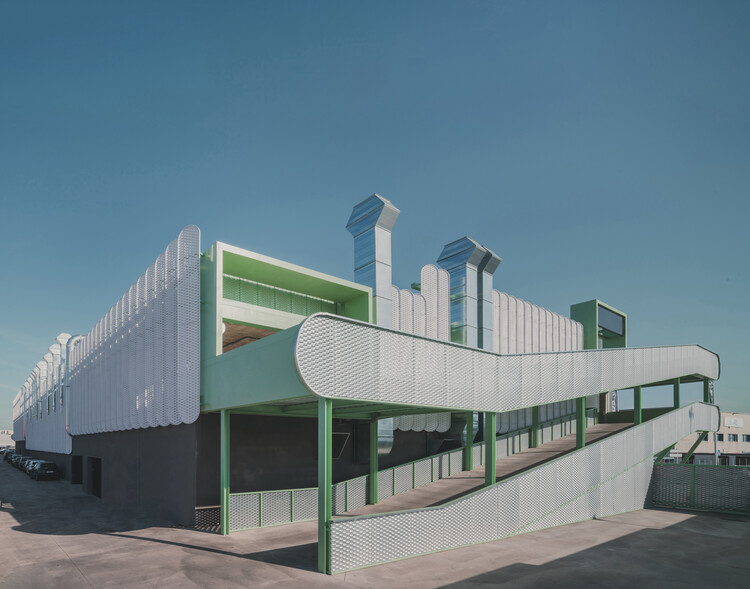 Leganés Auto Center / OOIIO Arquitectura - Exterior Photography