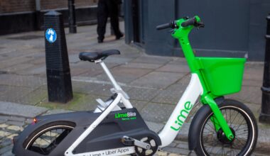 Smaller-wheeled Lime bike aims to "get more people cycling"