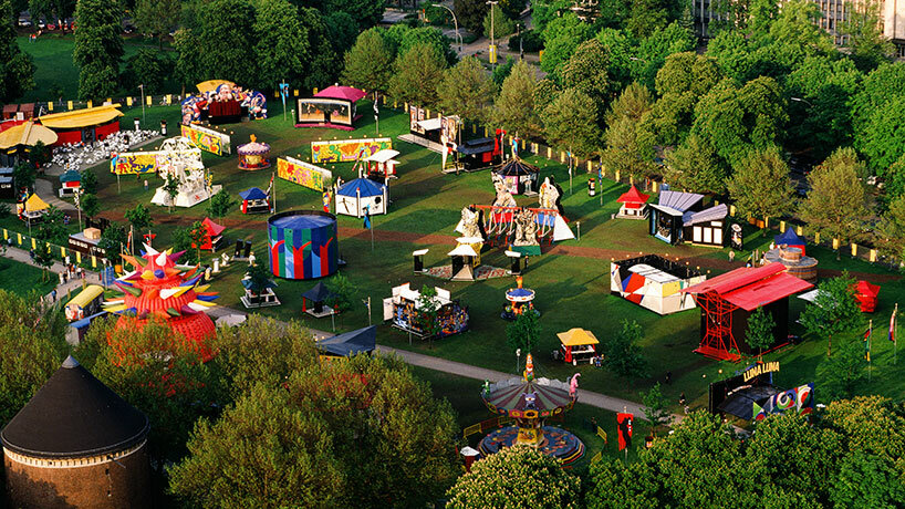 the city as a controlled hallucination: from amusement parks to urban space - 2