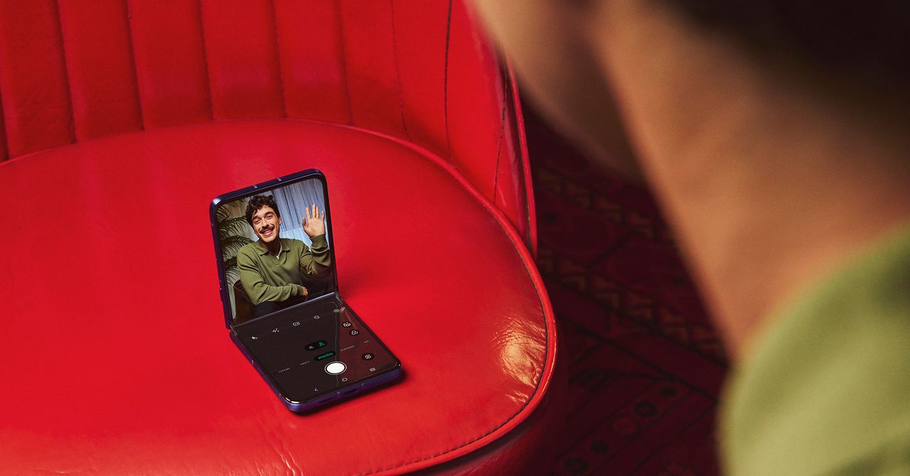 Motorola’s New Razr Folding Phones Command a Higher Price With Few Upgrades