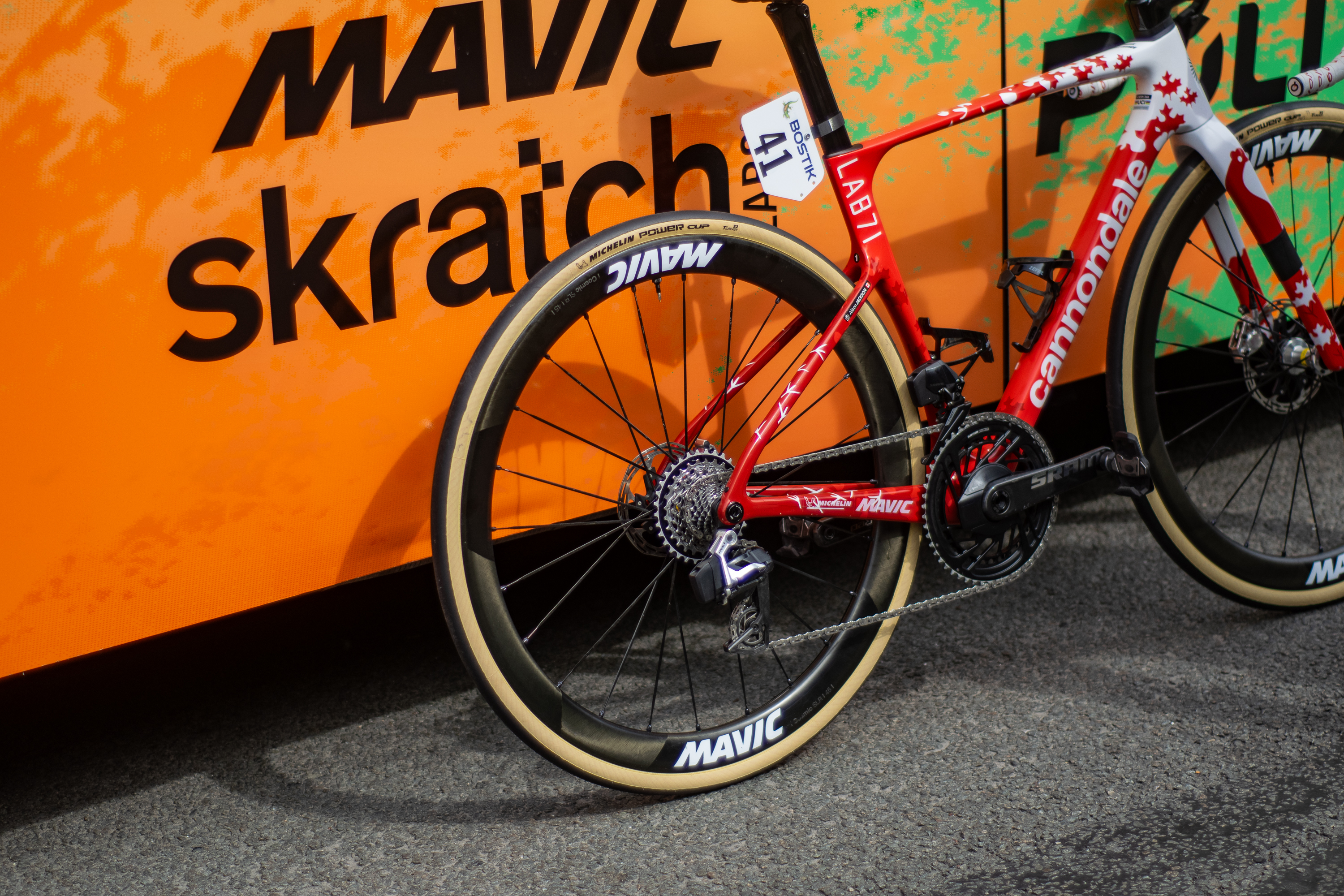 Bikes and tech from the start of Paris-Roubaix Femmes 2026