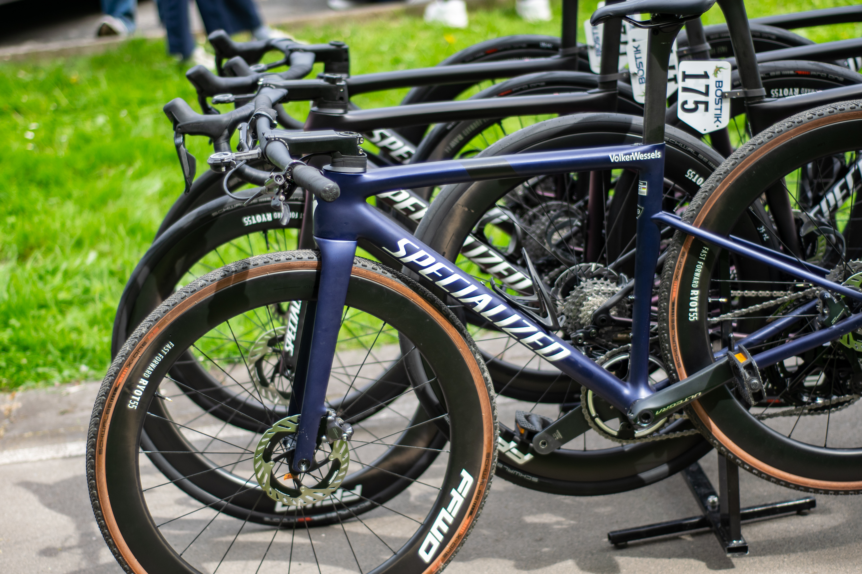 Bikes and tech from the start of Paris-Roubaix Femmes 2026