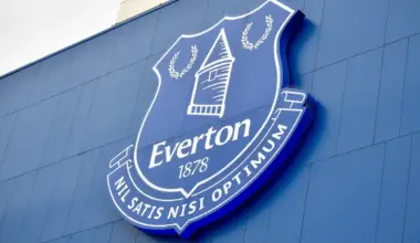 Everton officially sign former Manchester United defender to contract until 2027