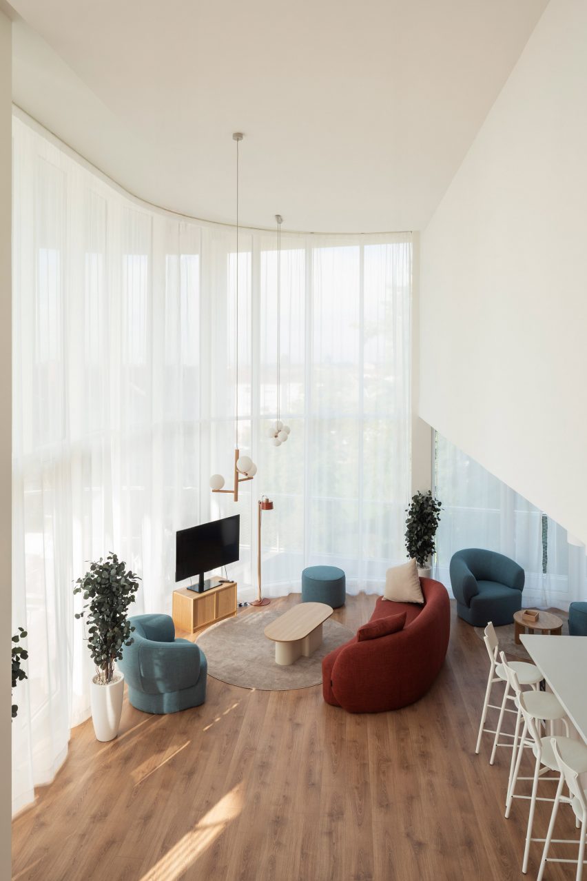 Shared living space within apartment block by Nicolas Laisné Architectes