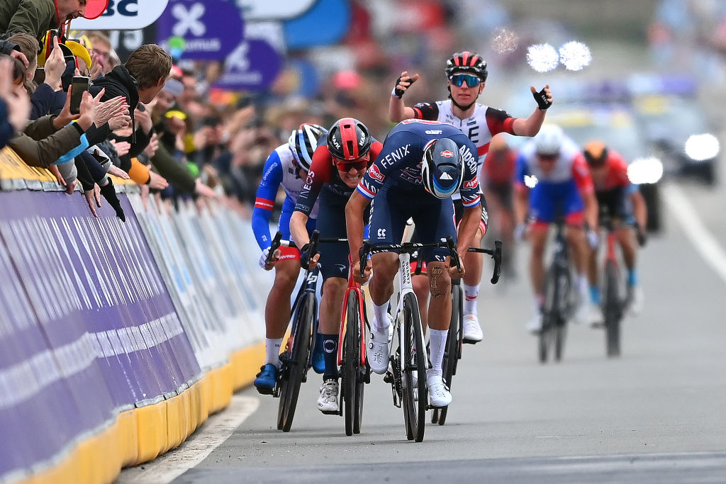 OUDENAARDE, BELGIUM - APRIL 03: Mathieu Van Der Poel of Netherlands and Team Alpecin-Fenix, Dylan Van Baarle of Netherlands and Team INEOS Grenadiers, Valentin Madouas of France and Team Groupama - FDJ and Tadej Pogacar of Slovenia and UAE Team Emirates sprint at finish line during the 106th Ronde van Vlaanderen - Tour des Flandres 2022 - Men&amp;apos;s Elite a 272,5km one day race from Antwerp to Oudenaarde / #RVV22 / #WorldTour / on April 03, 2022 in Oudenaarde, Belgium. (Photo by Tim de Waele/Getty Images)
