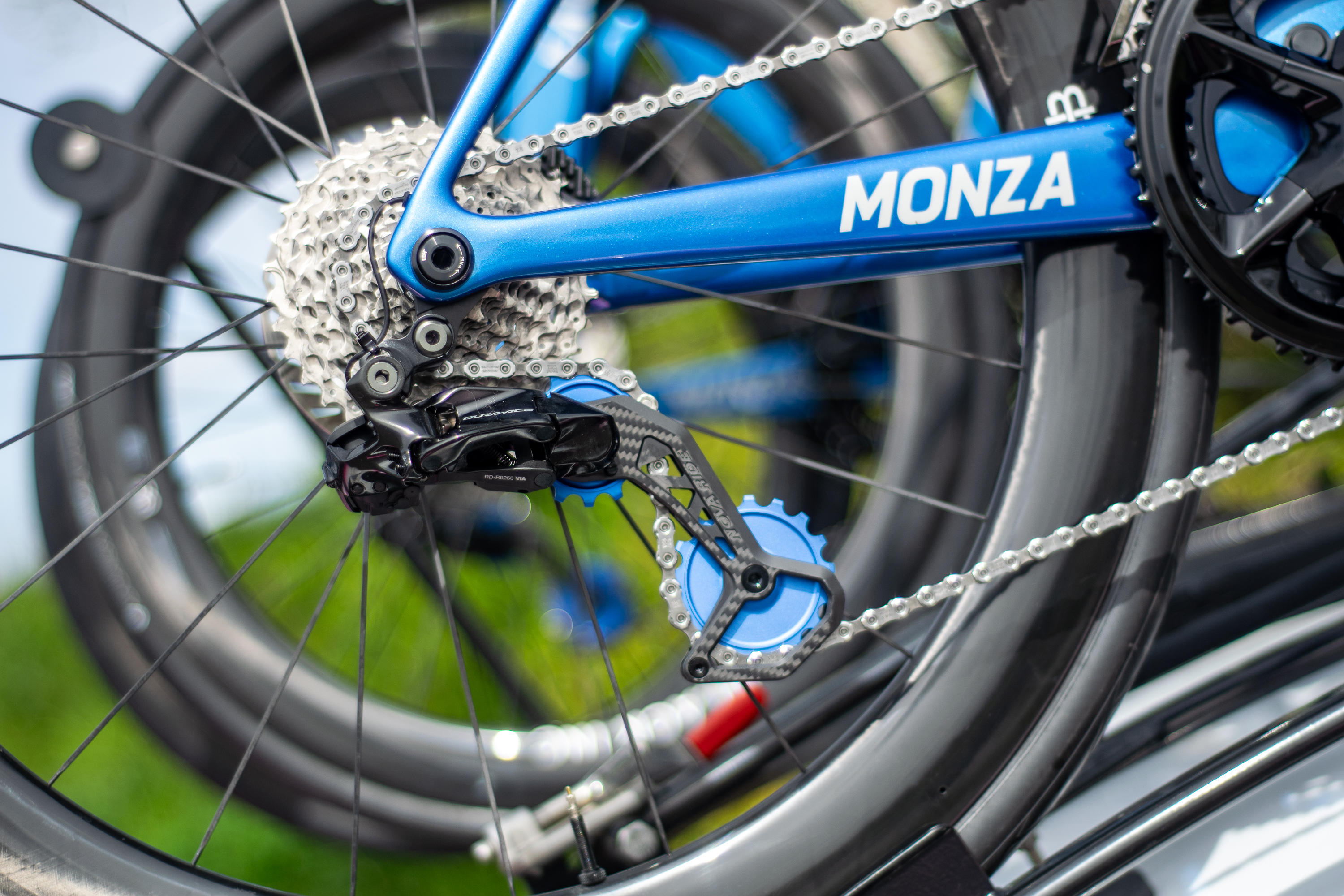 Bikes and tech from the start of Paris-Roubaix Femmes 2026