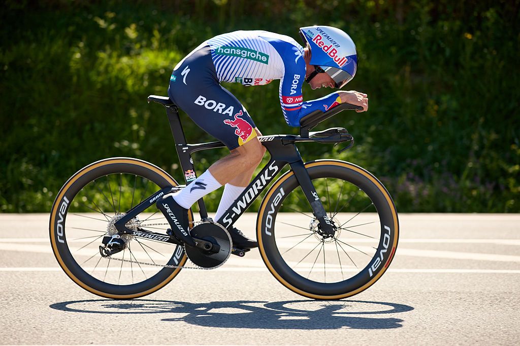 Side shot of Primoz Roglic riding in an aero position on a TT bike during the opening time trial at Itzulia Basque Country 2026