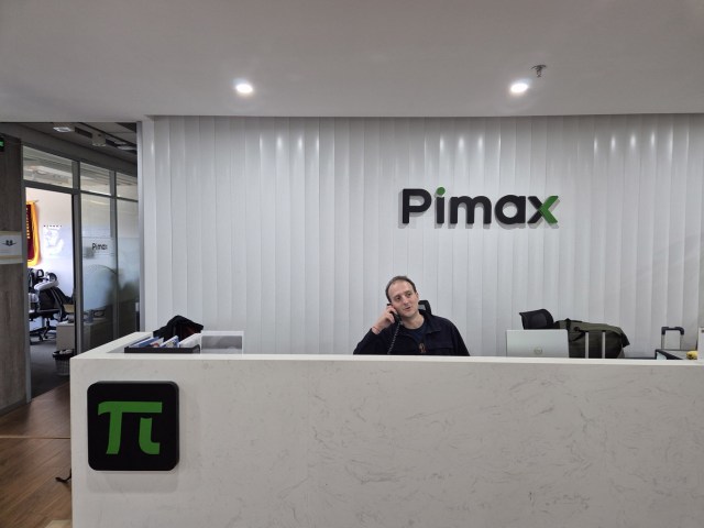 receptionist pimax