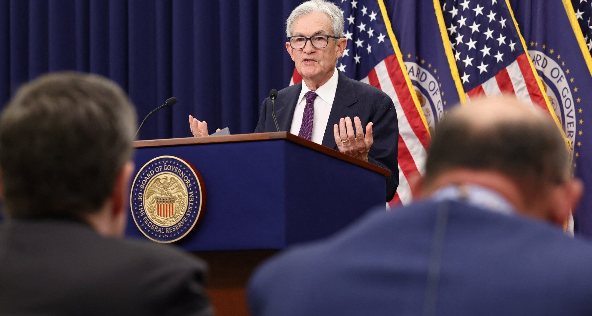 US Fed holds rates steady, Powell to remain on its board | Business and Economy News