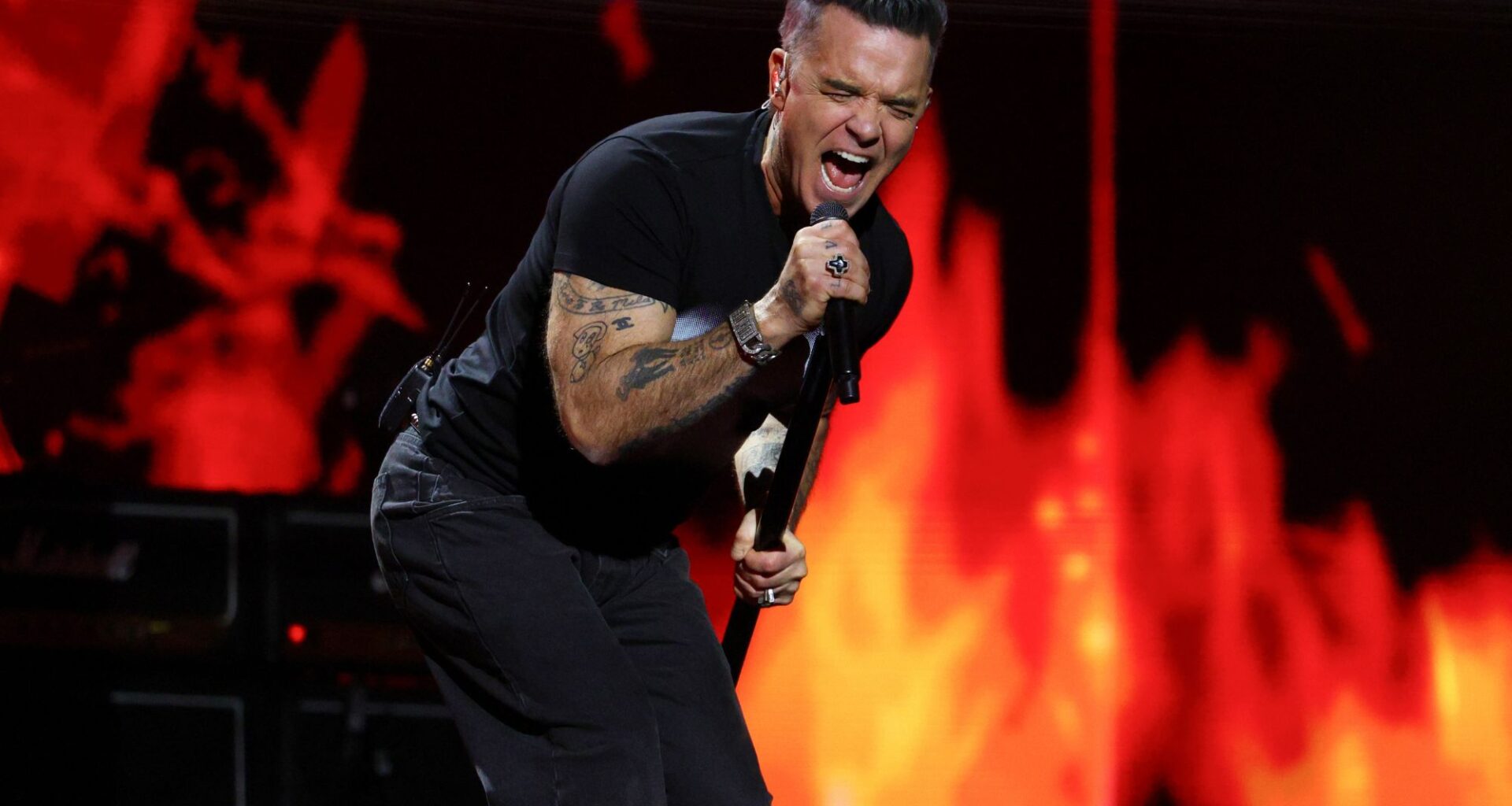 "I'm a real Redcoat. You're a real bully. I know which one I'd rather be”