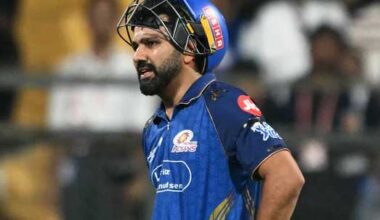 rohit-sharma-injured-his-hamstring-during-the-match-against-rcb