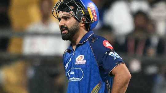rohit-sharma-injured-his-hamstring-during-the-match-against-rcb
