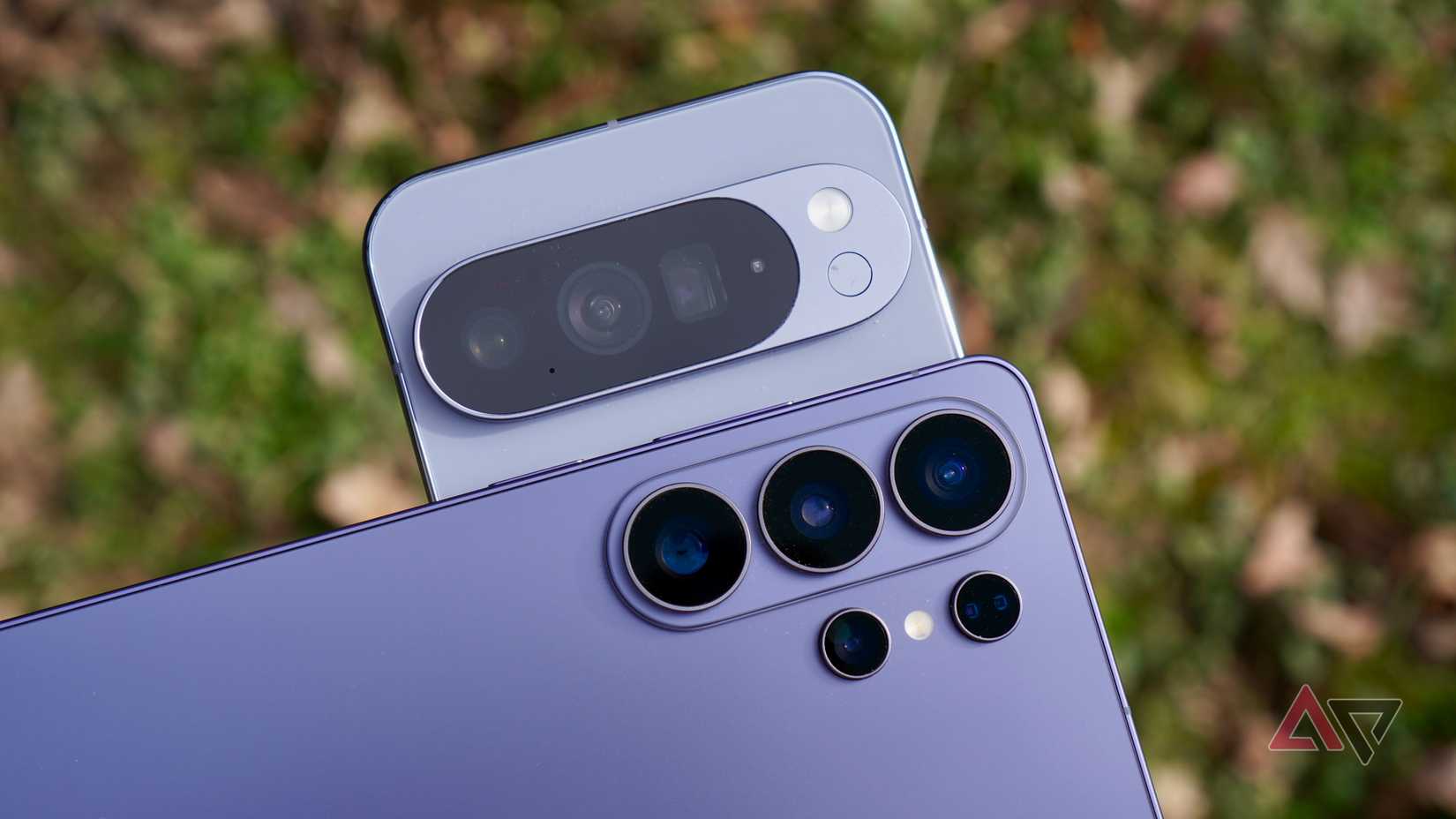 The Google Pixel 10 Pro XL and Samsung Galaxy S26 Ultra