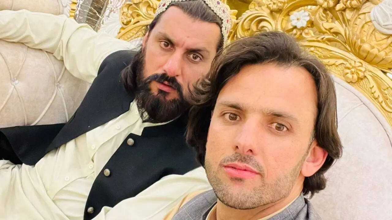 Shapoor Zadran with brother Ghamai Zadran (Special Arrangements)
