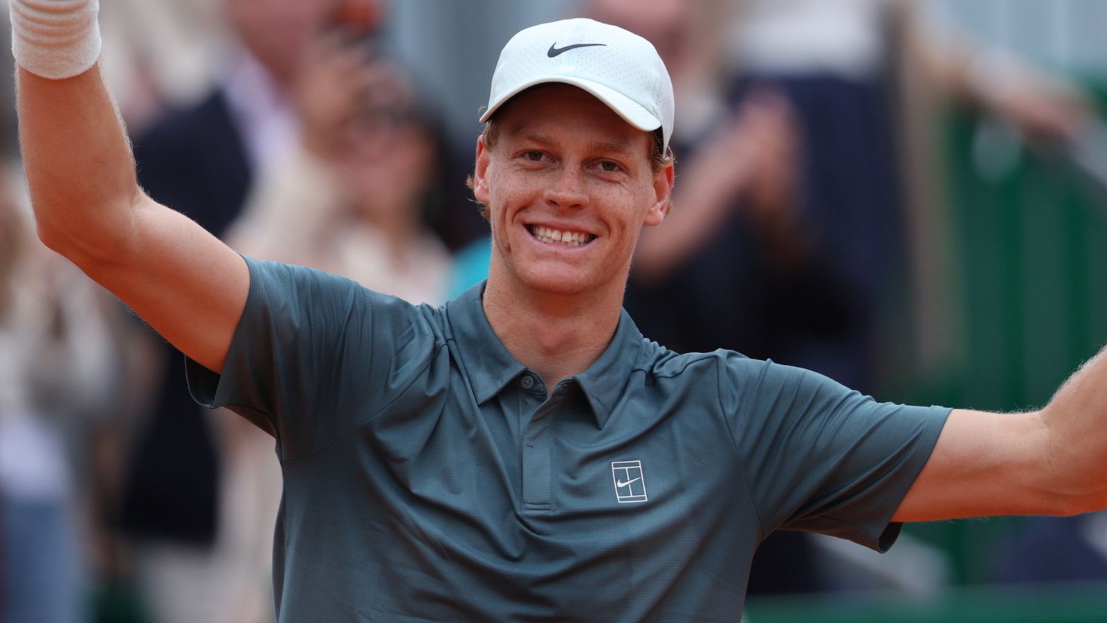 Jannik Sinner reclaims world No 1 from Carlos Alcaraz after beating rival in Monte-Carlo Masters final | Tennis News