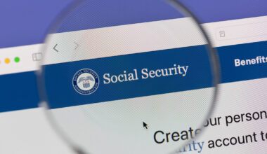 Planning to Retire This Summer? Social Security Says Don’t Wait Too Long to Apply