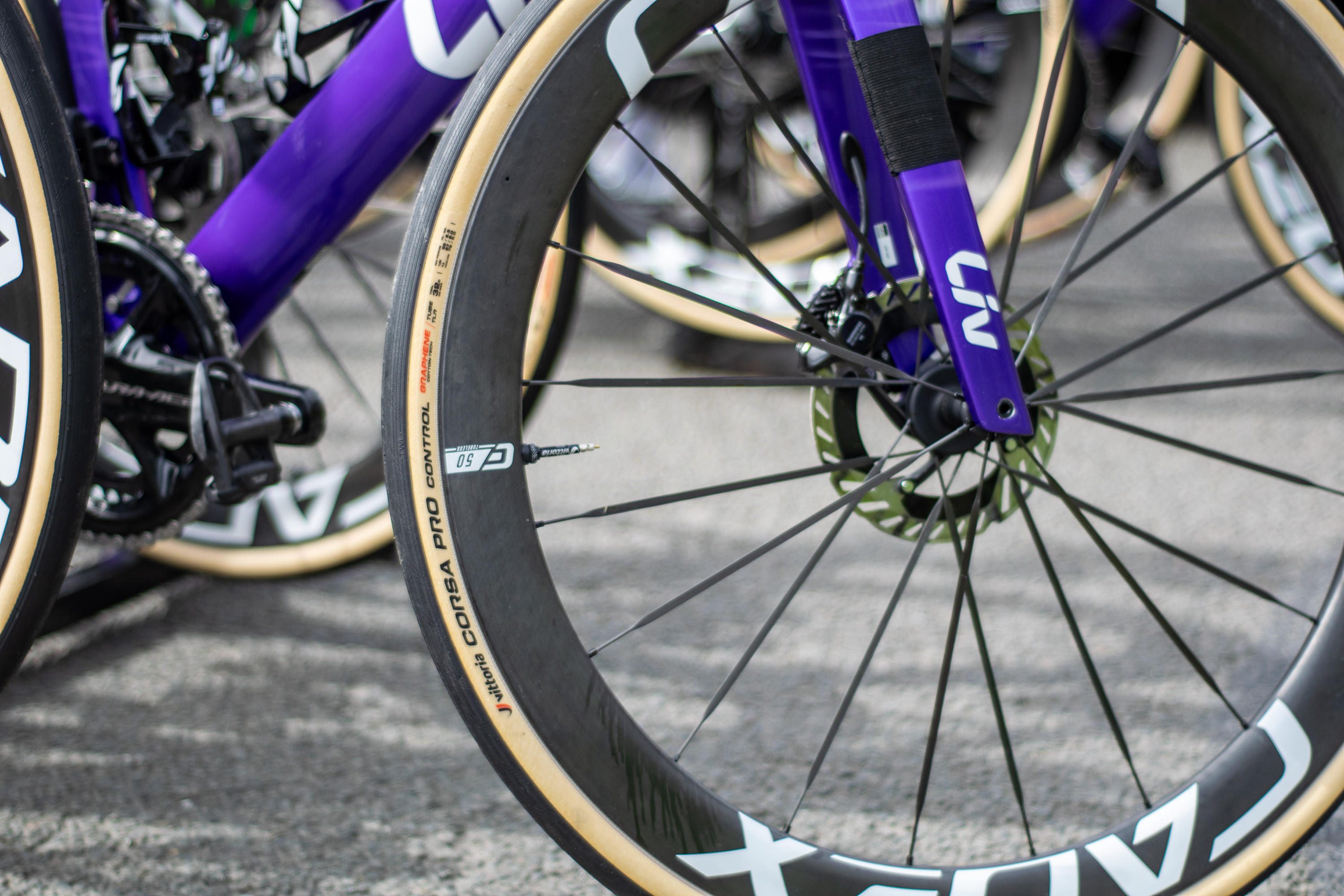 Bikes and tech from the start of Paris-Roubaix Femmes 2026