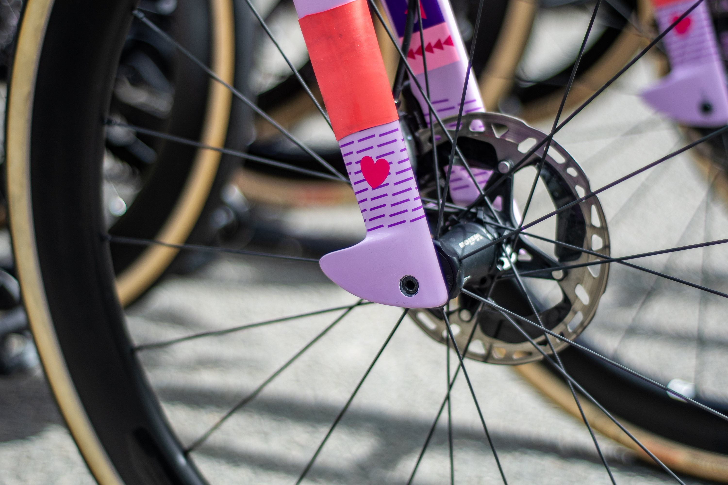 Bikes and tech from the start of Paris-Roubaix Femmes 2026