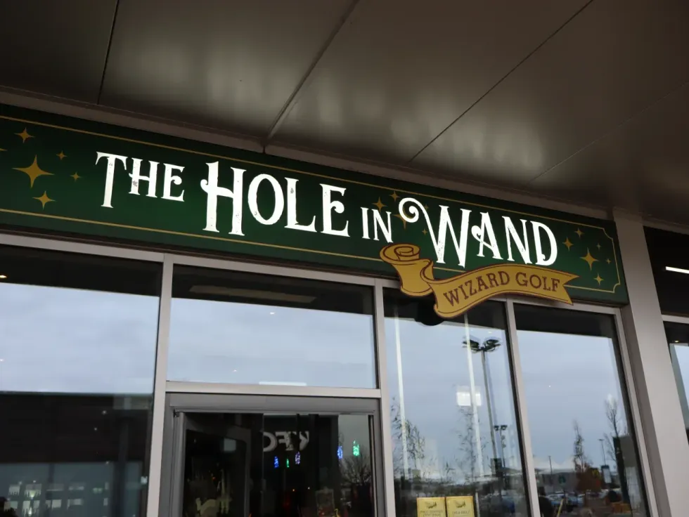 The \u200bHole In Wand