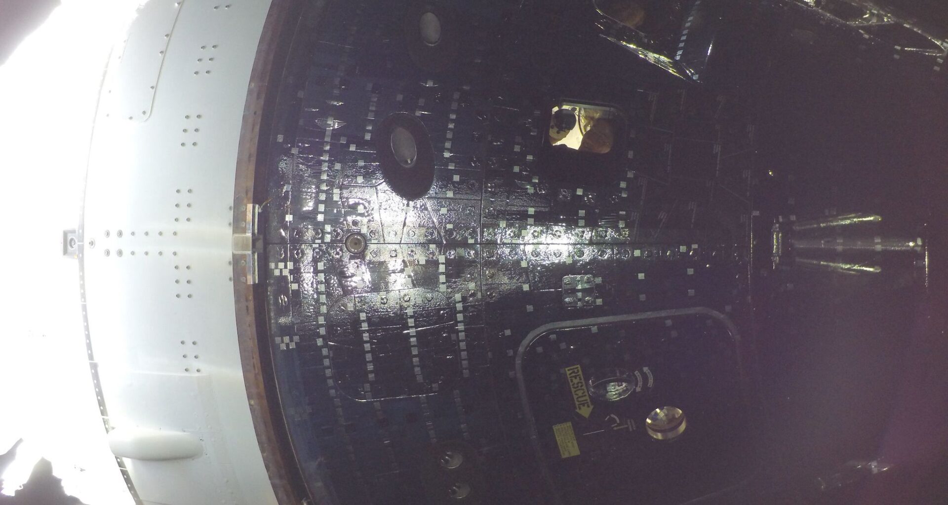 Artemis 2 astronaut poses for epic selfie photo of the day for April 9, 2026