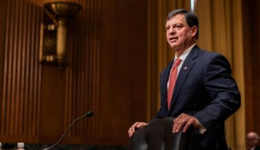 Hiltzik: A new Social Security proposal would cap benefits, but why?