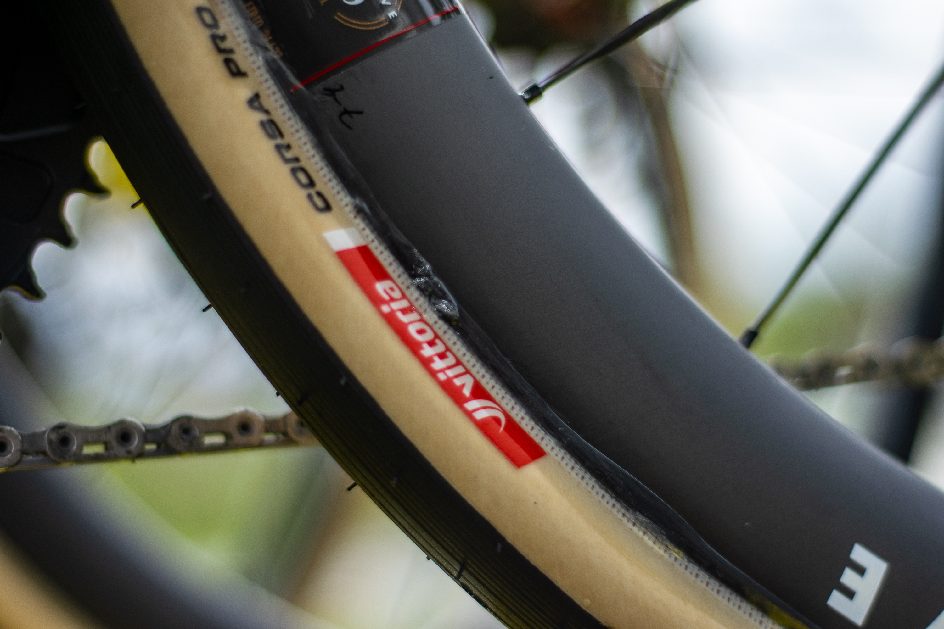 Bikes and tech from the start of Paris-Roubaix Femmes 2026