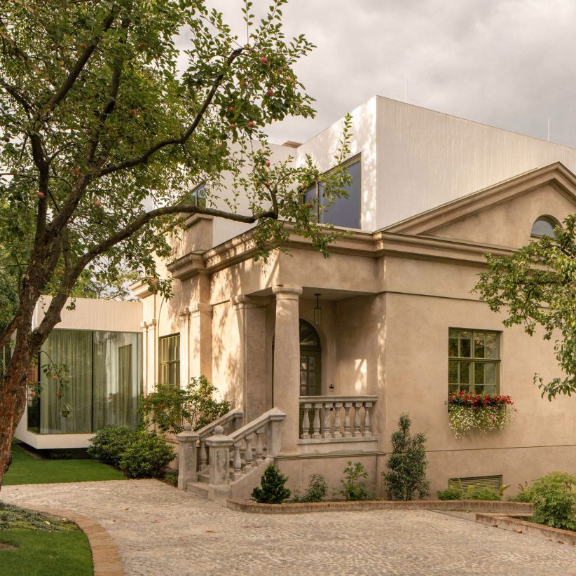 "They should have embraced what they avoided," says commenter