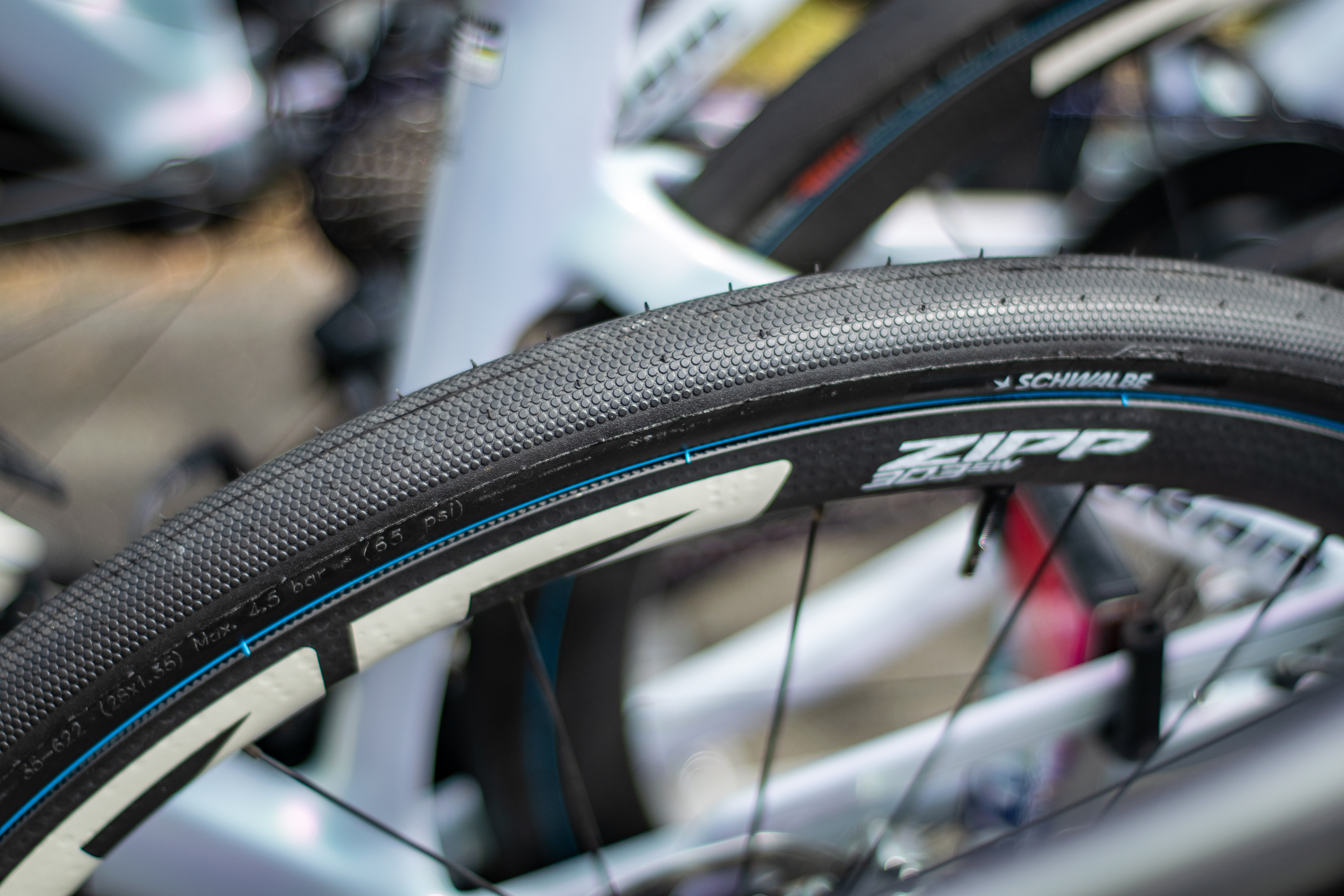Bikes and tech from the start of Paris-Roubaix Femmes 2026