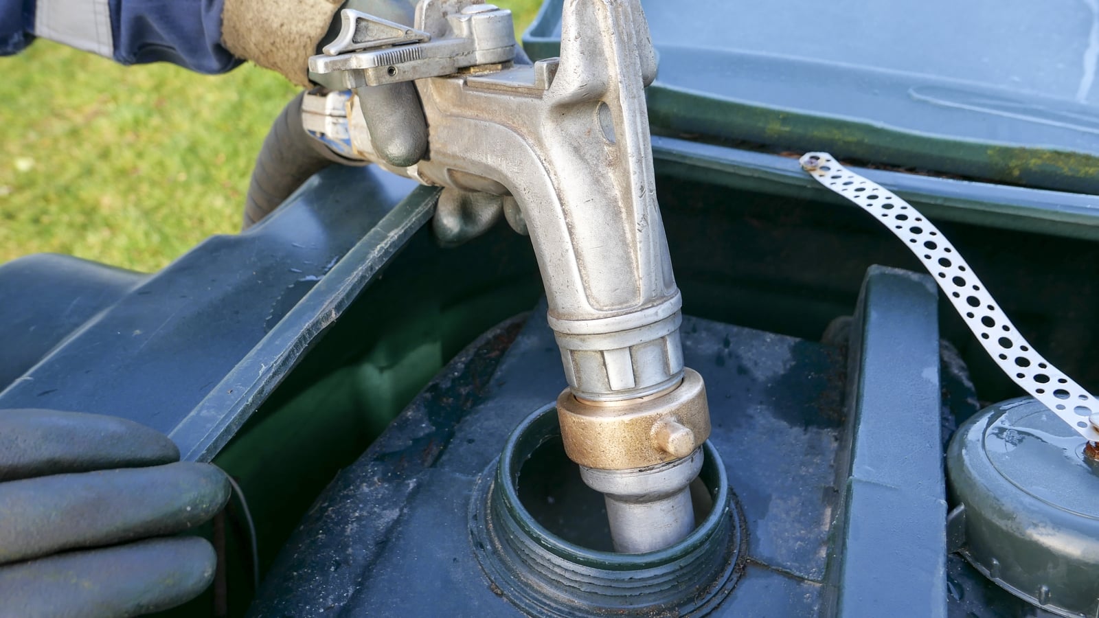 Home-heating oil surge drives inflation higher in April