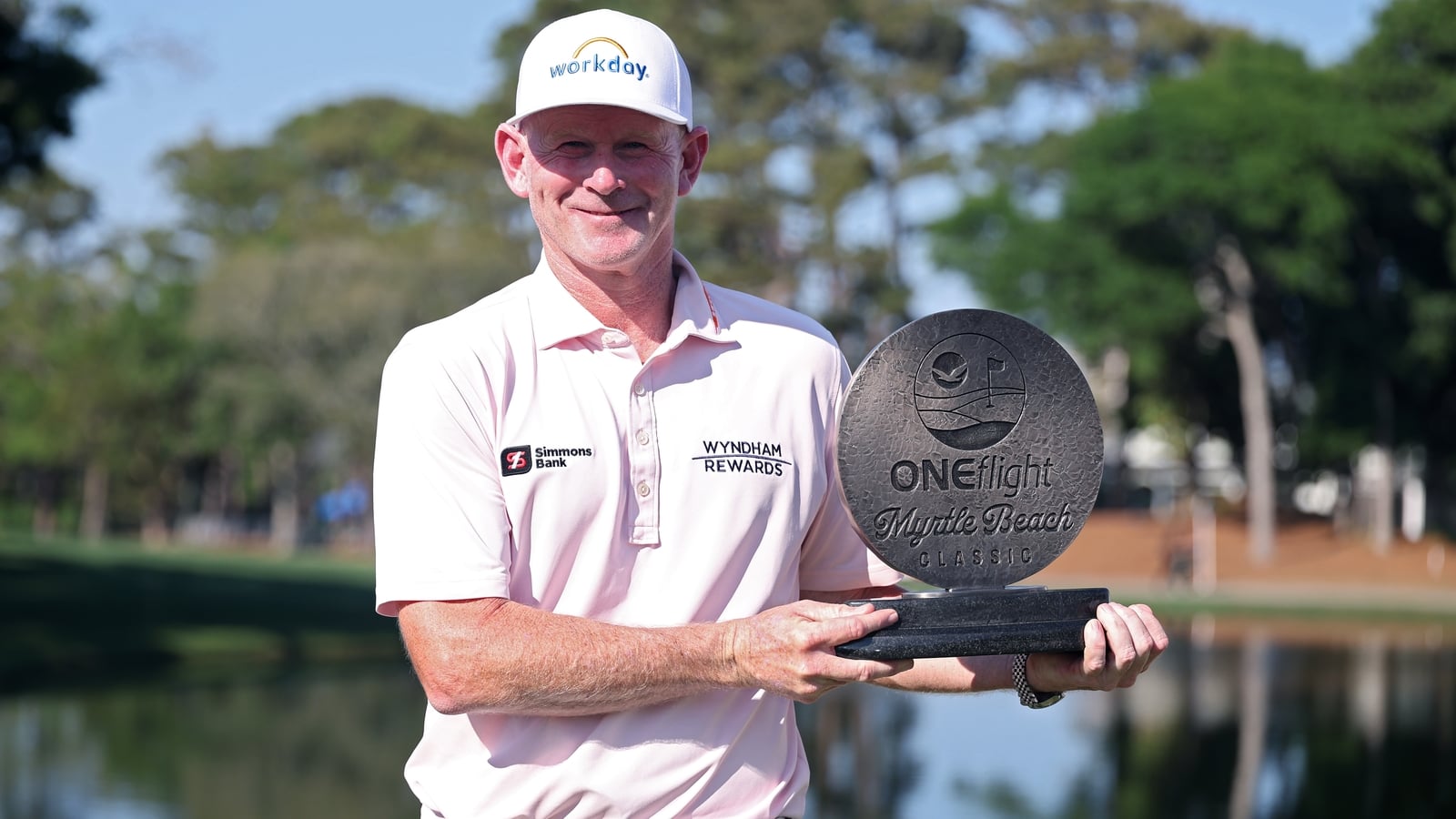 Snedeker wins Myrtle Beach and books ticket to PGA C'ship