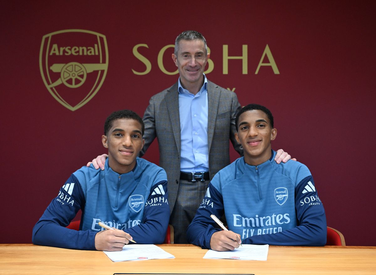 Arsenal have officially signed Ecuadorian twins Edwin and Holger Quintero