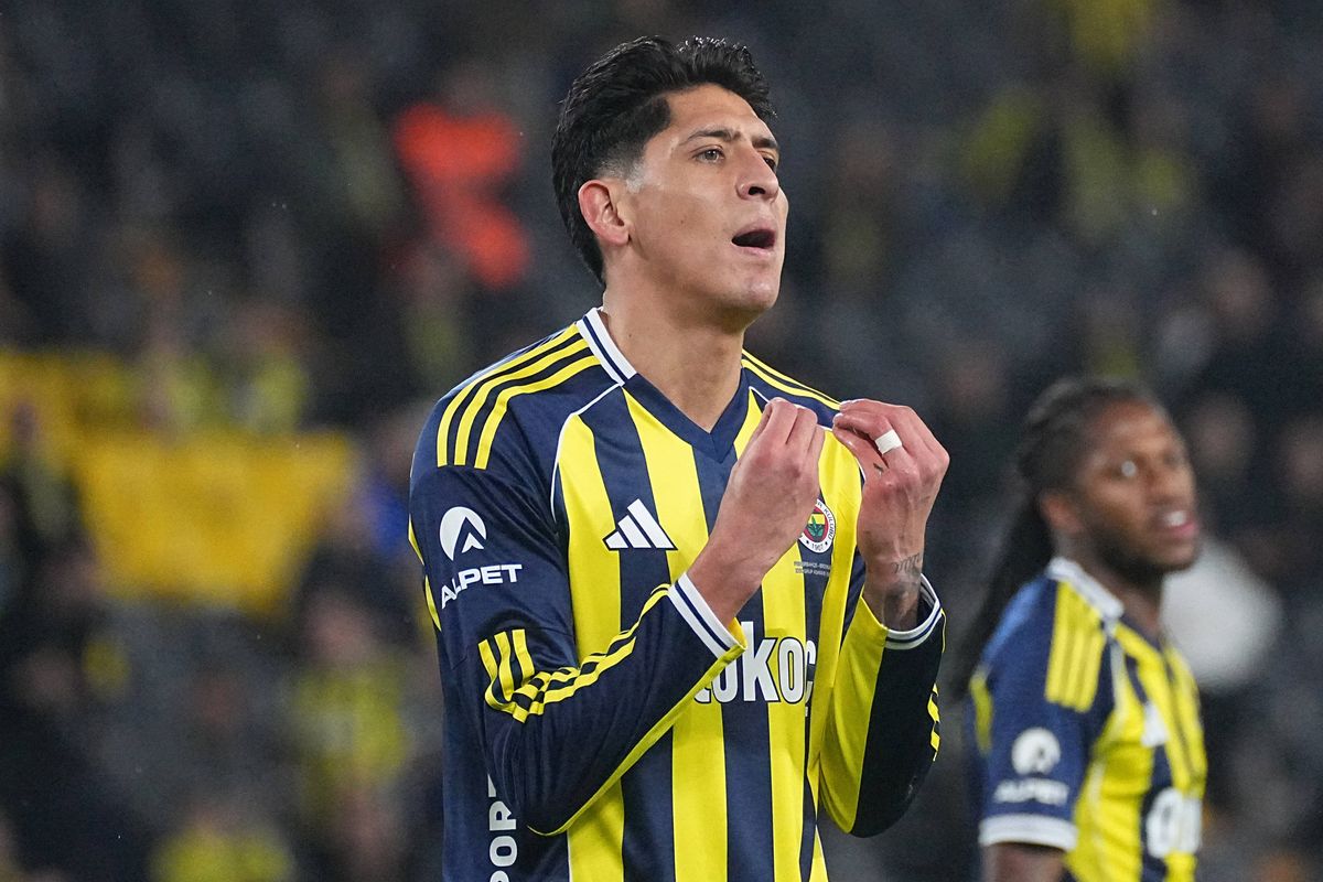 ISTANBUL, TURKEY - FEBRUARY 5: Edson Alvarez of Fenerbahce reacts during the Turkish Cup Group C match between Fenerbahce and Erzurumspor at Chobani Stadium on February 5, 2026 in Istanbul, Turkey.  (Photo by Seskim Photo/MB Media/Getty Images)