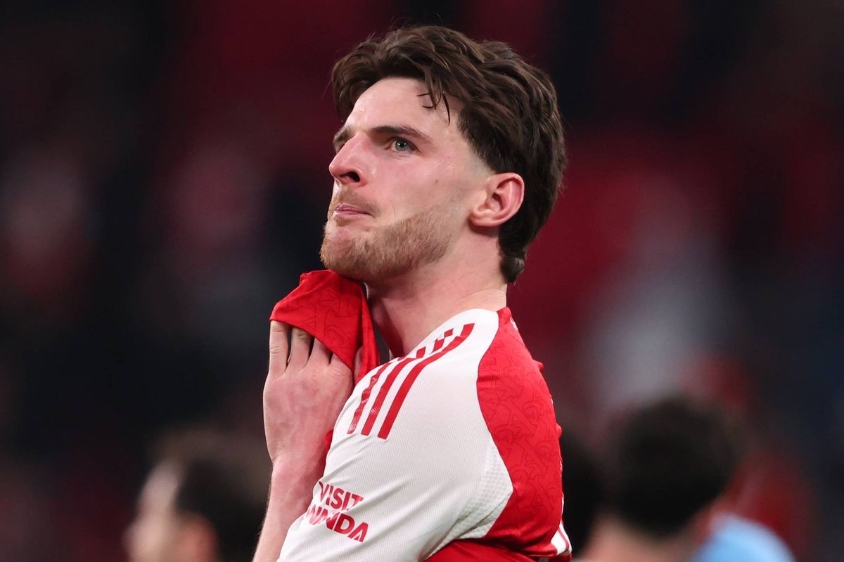 Declan Rice of Arsenal looks dejected