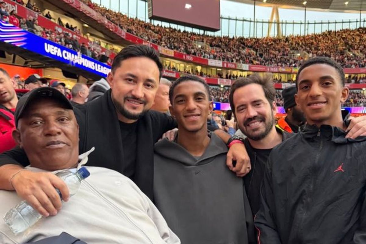 Edwin and Holger Quintero at the Emirates Stadium