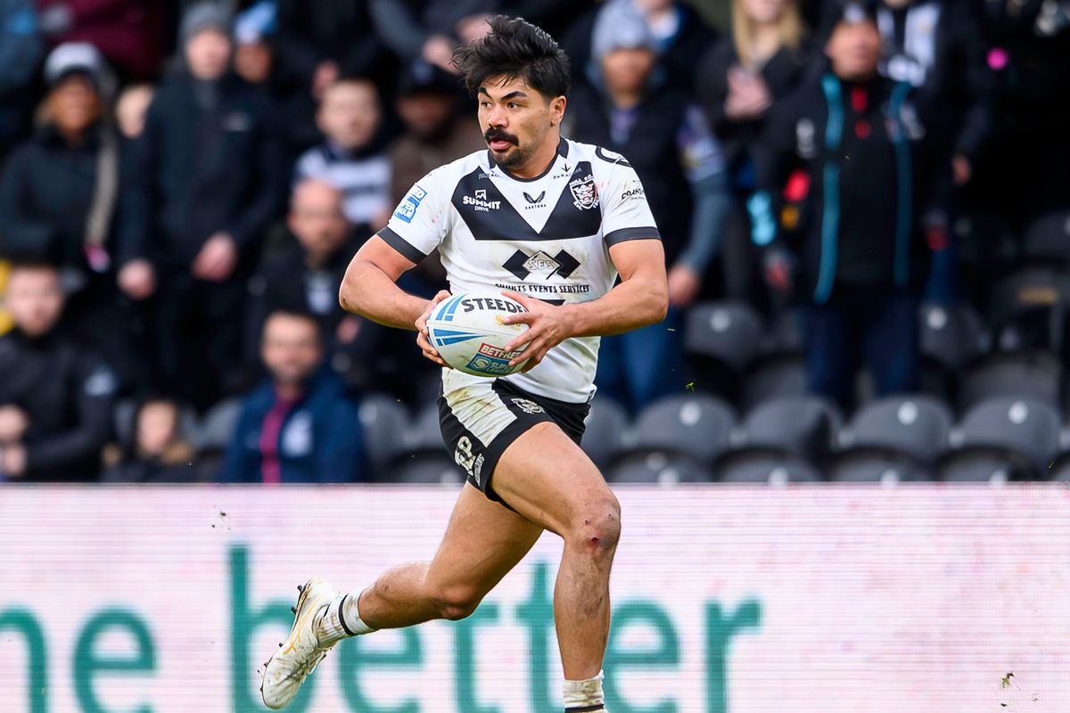 Hull FC forward James Bell has suffered another knee injury.