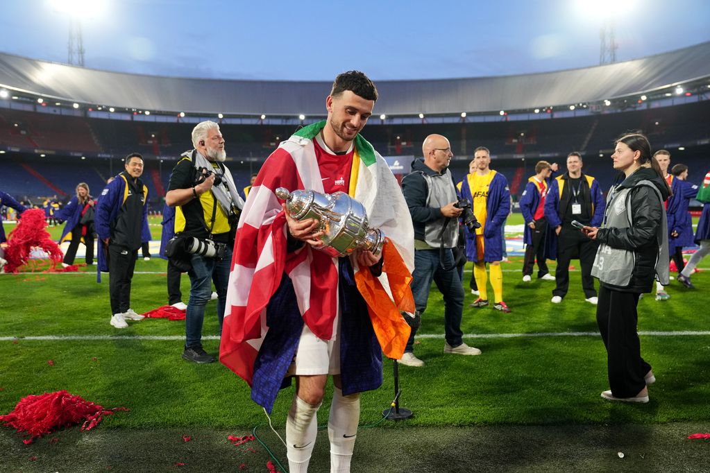 Troy Parrott celebrates winning for KNVB Cup for AZ Alkmaar
