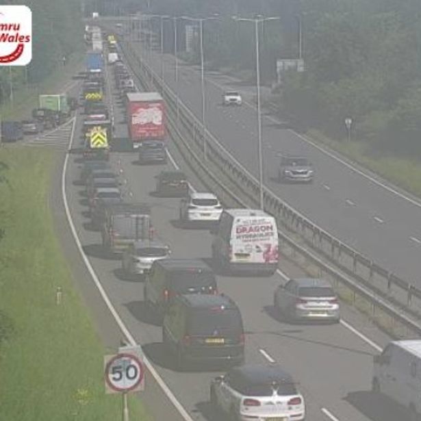 Long delays on the A55 at Britannia Bridge following Menai Bridge closure