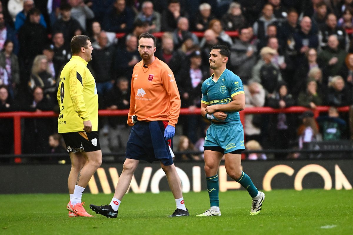 Arthur Mourgue of Hull KR leaves the field with an injury