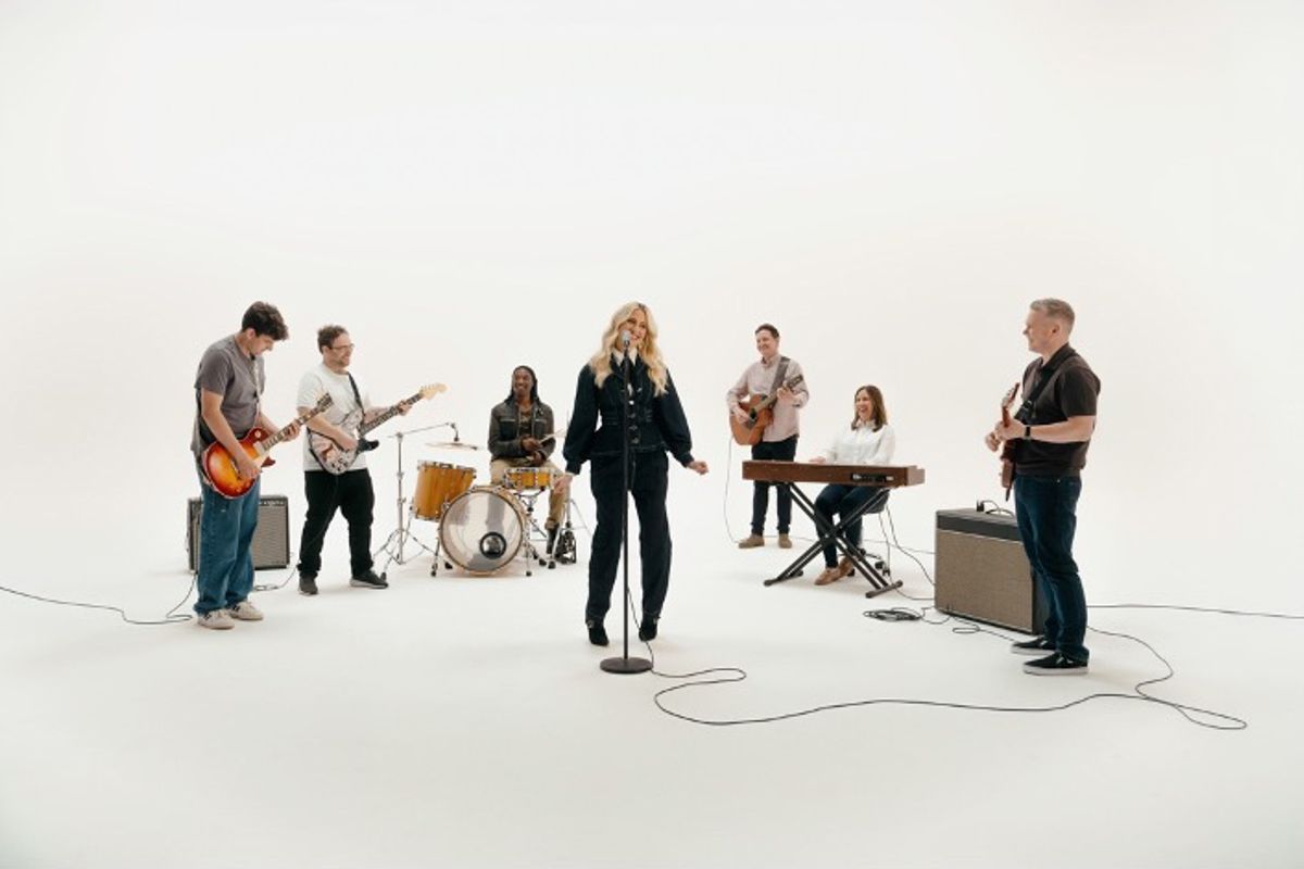 Pixie Lott with musicians who have used Ronald McDonald House