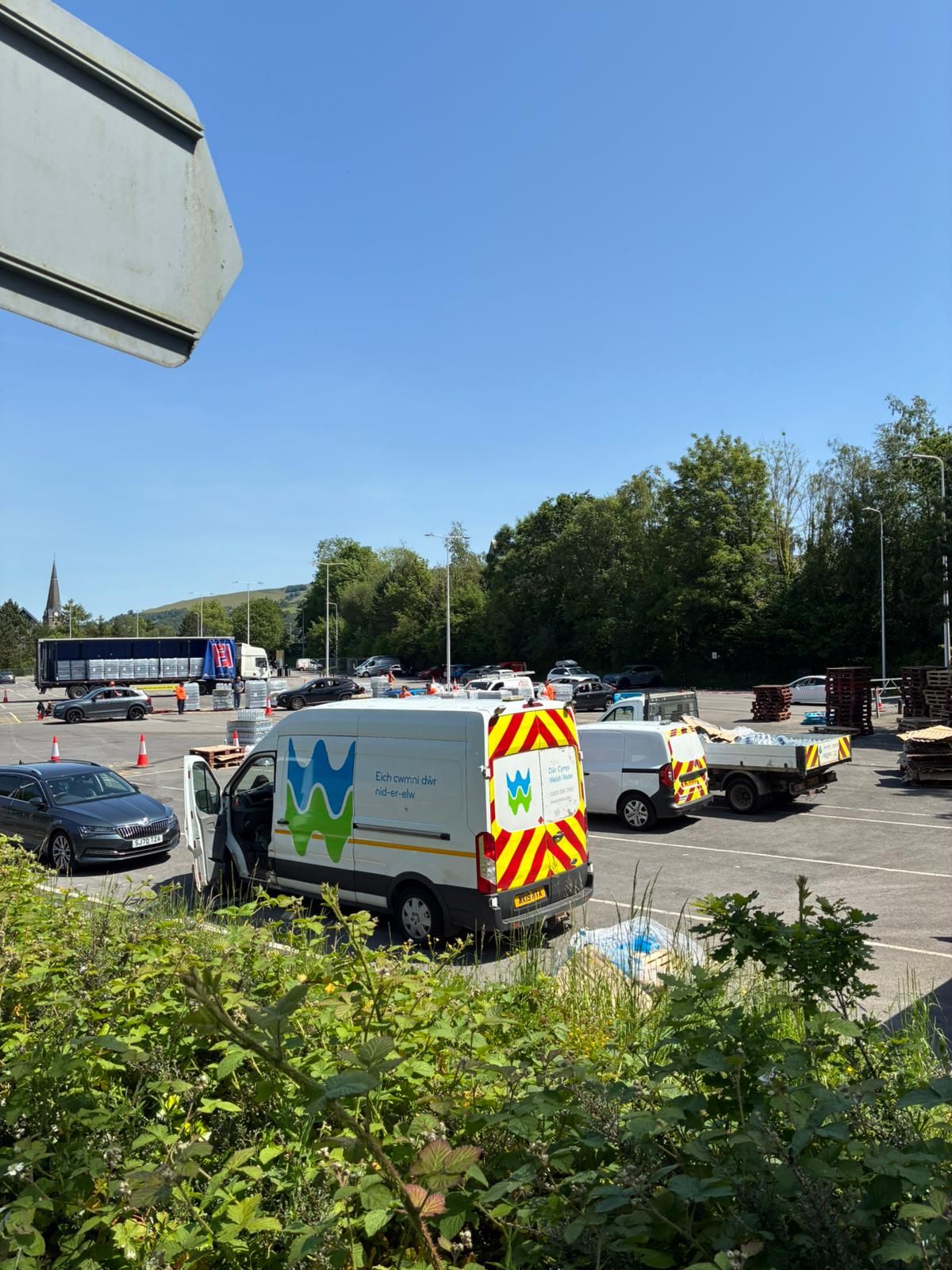 Welsh Water van and other vehicles in car park