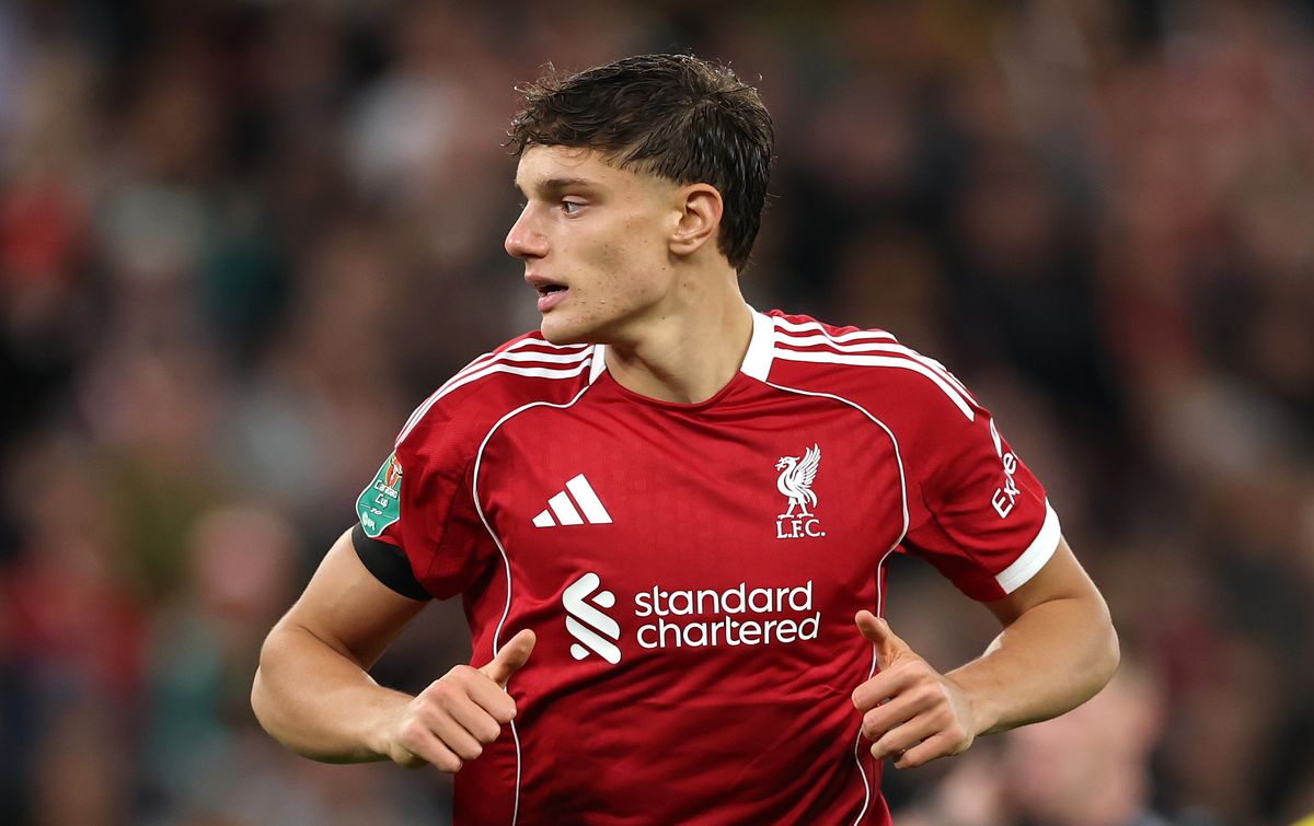 Giovanni Leoni of Liverpool in action during the Carabao Cup Third Round match between Liverpool and Southampton